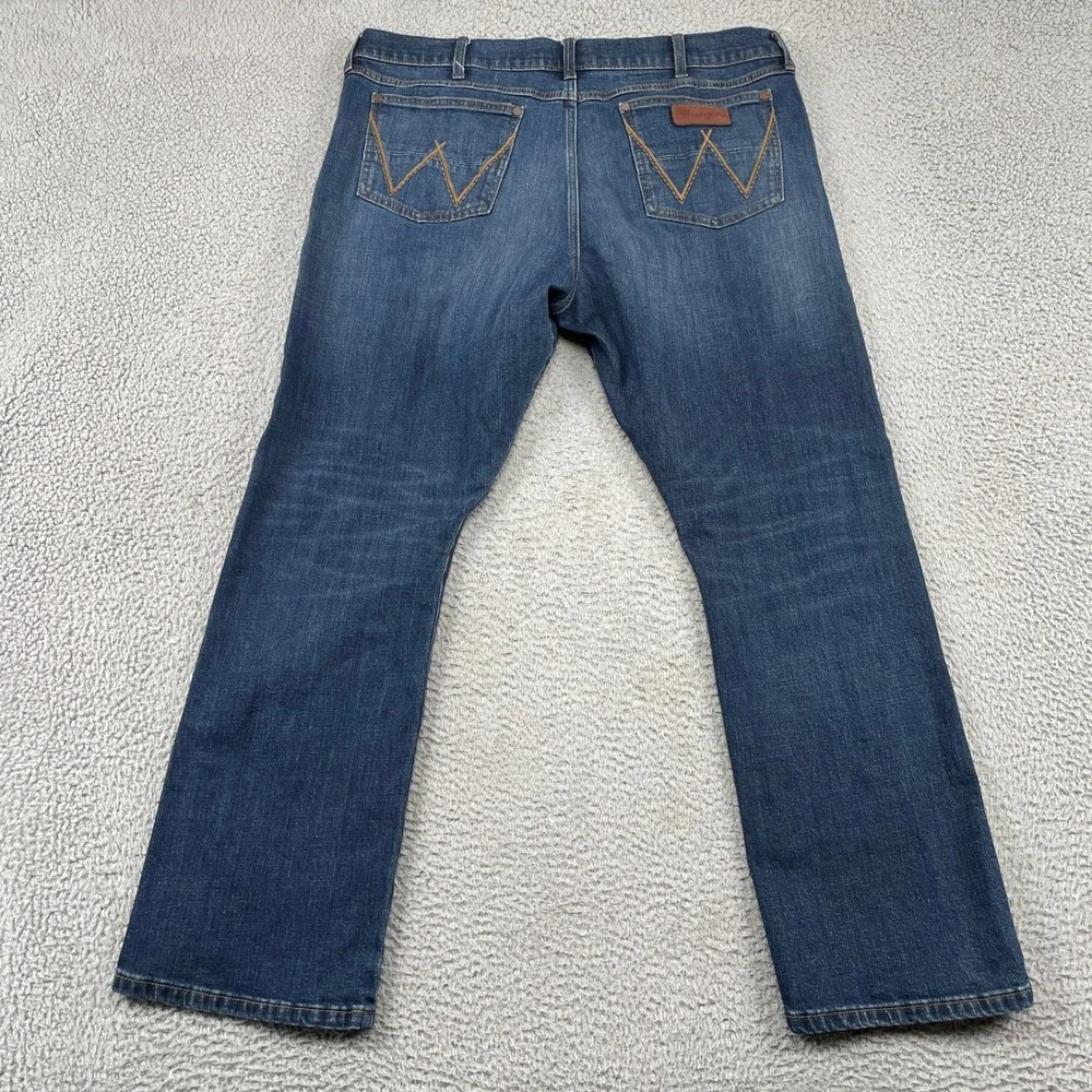 Wrangler Jeans Mens 40x32 Blue Retro Slim Boot Denim Workwear Casual Comfort